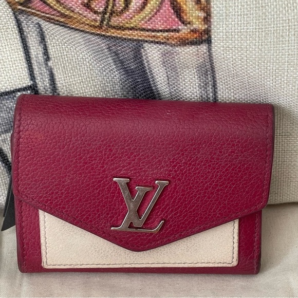 Louis Vuitton Handbags - LOUIS VUITTON Lie De Vin Etain Creme MyLockMe Trifold Wallet ⭐️💯AuThEnTiC
